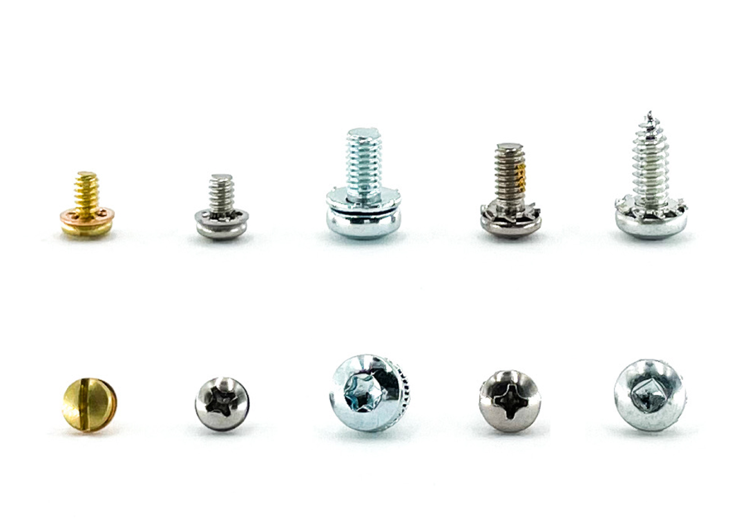 SCREWS WITH TEETH WASHERS